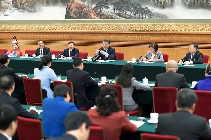 共和國是紅色的！習(xí)近平今年兩會這樣談“初心”(圖3)