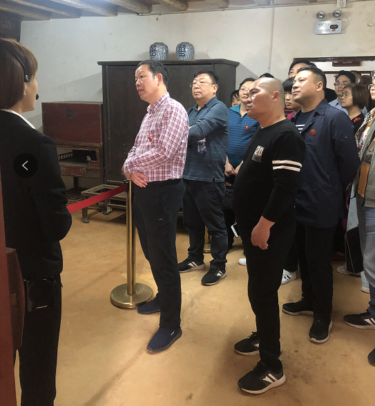 湘潭市產(chǎn)商品質(zhì)量監(jiān)督檢驗(yàn)所在我院開展“不忘初心、牢記使命”主題教育活動 (圖4)